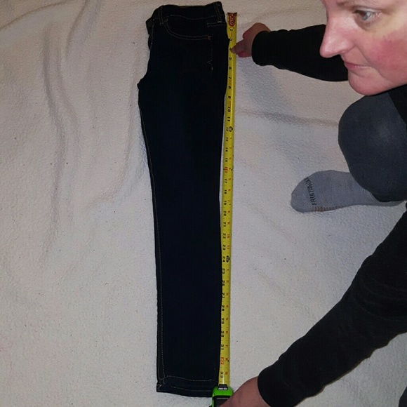 Aeropostale Jeans with a Jegging Fit/Style - Picture 5 of 6